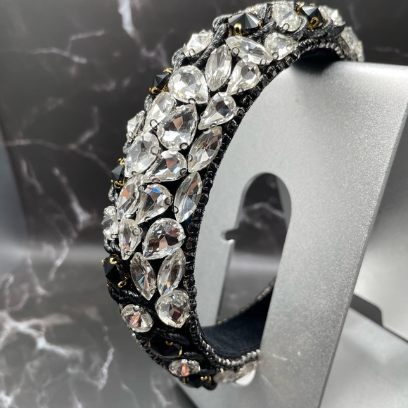 WATCH VIDEO: Beautiful Rhinestone Headband - Picture 3 of 5